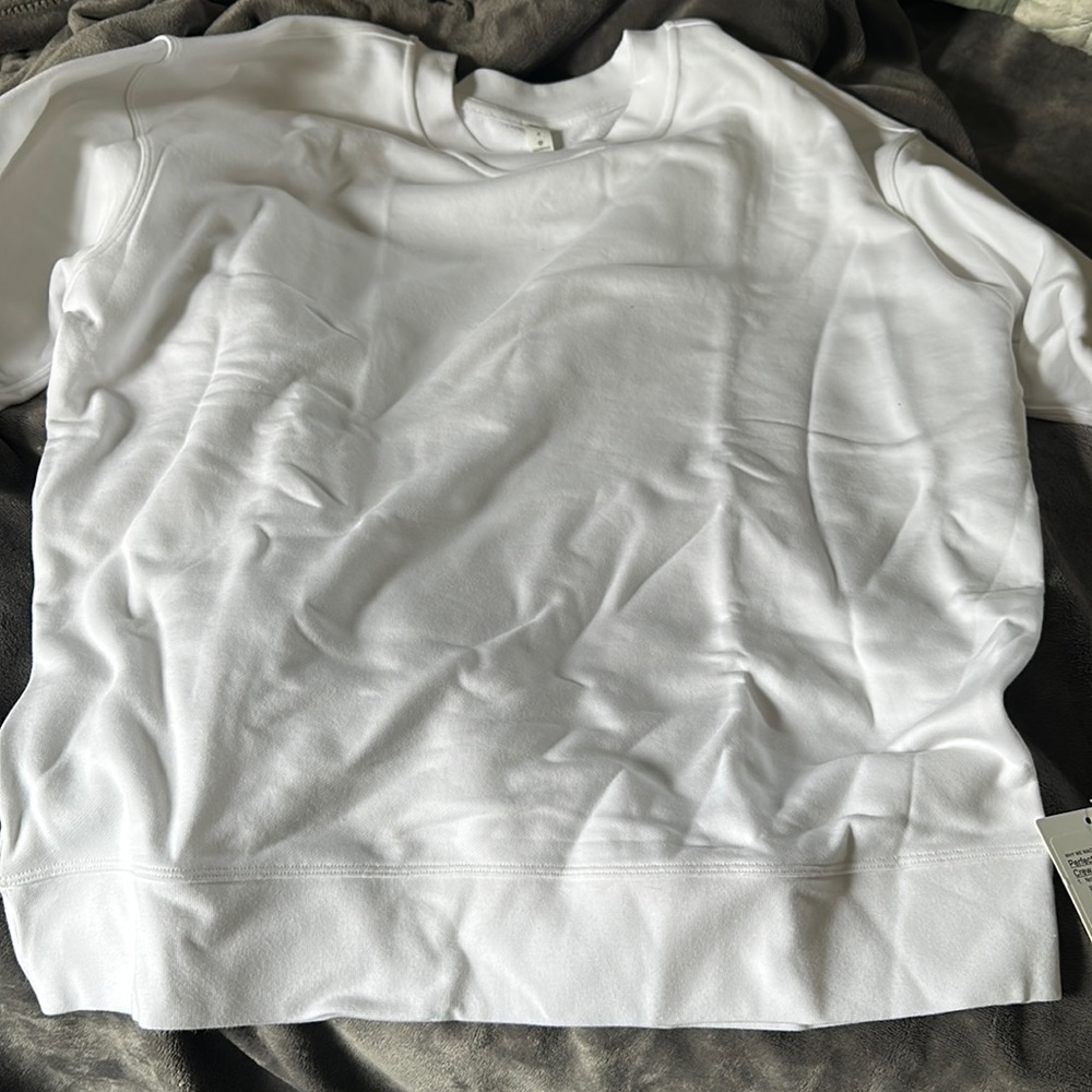 Perfectly oversized crew